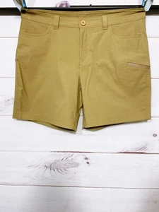 Eddie Bauer Womens Shorts Size 14 Beige Mid-Rise Pockets - Picture 1 of 6