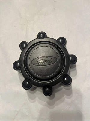 1999-2004 Ford Excursion F250 F350 Super Duty Black OEM Center Cap - Image 1 of 3