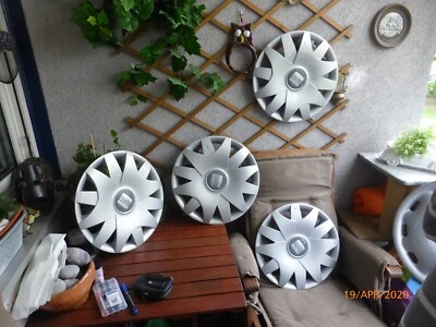 Tapacubos 4 x 15 pulgadas Seat Ibiza Cordoba 6L 6L0601147F Foto 1 de 4