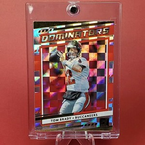 Tom Brady DONRUSS OPTIC BUCCANEERS CARD - MINT - INVESTMENT- W/CASE