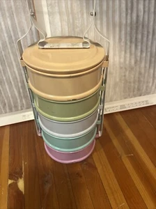 Vintage enamelware stackable lunch bowls 5 Bowls And 1 Lid - Picture 1 of 8