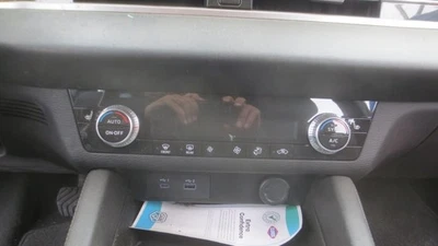 Temperature Control Dual Zone, Fits 22-24 OUTLANDER 163240 - Image 1 of 4