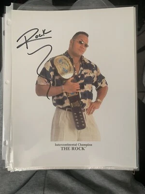 WWF Dwayne The Rock Johnson 带活动门票 签名 8.5X11 英寸 照片亲笔签名 — 第 1/4 张图片