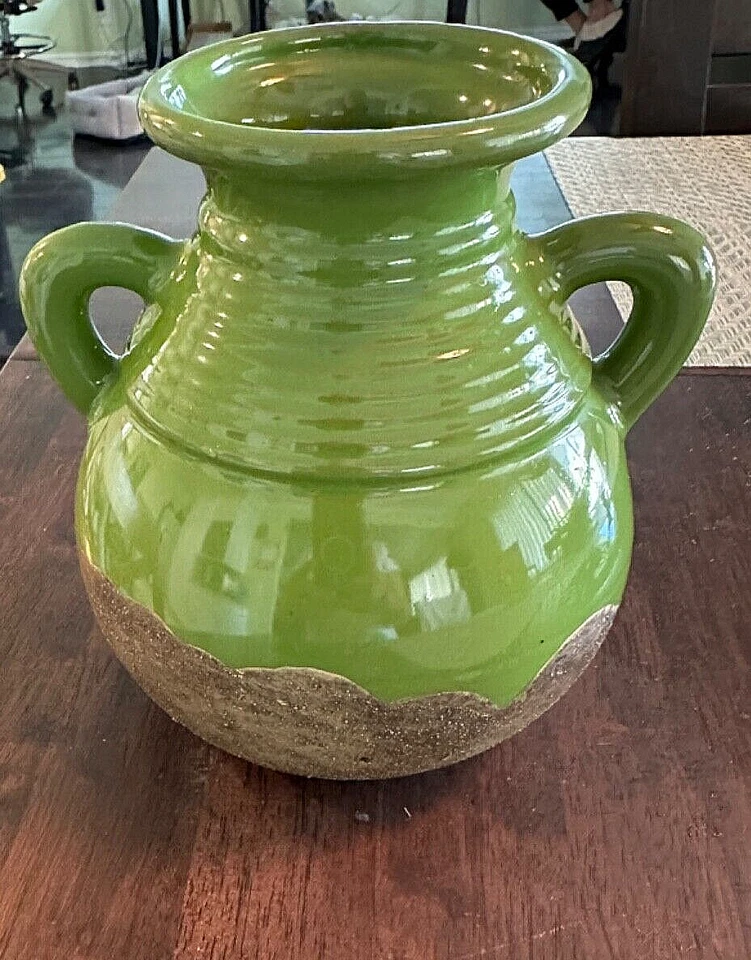 Southern Living At Home Vase Green Olive Size 6.5 Tall Very Good Condition - Image 1 of 4