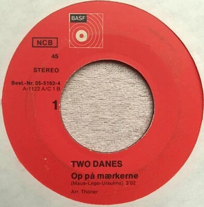 1973 DENMARK IMPORT SUNSHINE POP BUBBLEGUM Two Danes "Op På Mærkerne 45 Schlager - Imagen 1 de 3