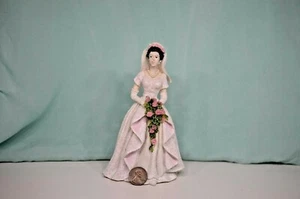 Figura de muñeca miniatura Connie la novia en escala 1:12 muñeca T8240 - Imagen 1 de 5