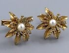 Excellent Mens Textured Gold Flower Pearl CUFFLINKS Costume Vintage Jewelry J43