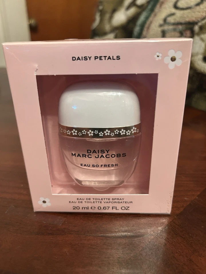 Marc Jacobs Daisy Petals EDT Perfume Mujer .67oz 30 Ml Nuevo Sellado Foto 1 de 2