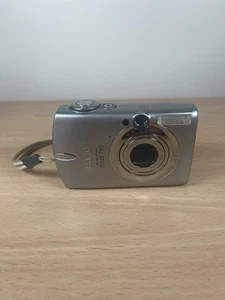 Appareil photo numérique compact Canon IXUS 750 7,1 mégapixels argent - comprend une carte SD 2 Go - Photo 1/7