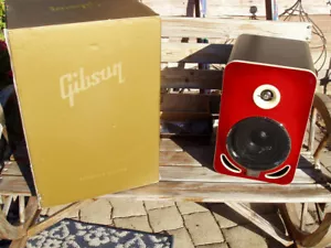 GIBSON 6" LES PAUL REFERENCE MONITOR CHERRY LIMITED EDITION RARE NEVER USED  - Picture 1 of 4