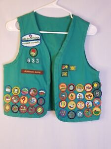 Girl Scout Vest with 40+ Patches Green Size Large Early 2000's