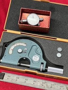 Mitutoyo 523-107 & 1506 (in need of repair)                        0-806 - Picture 1 of 1