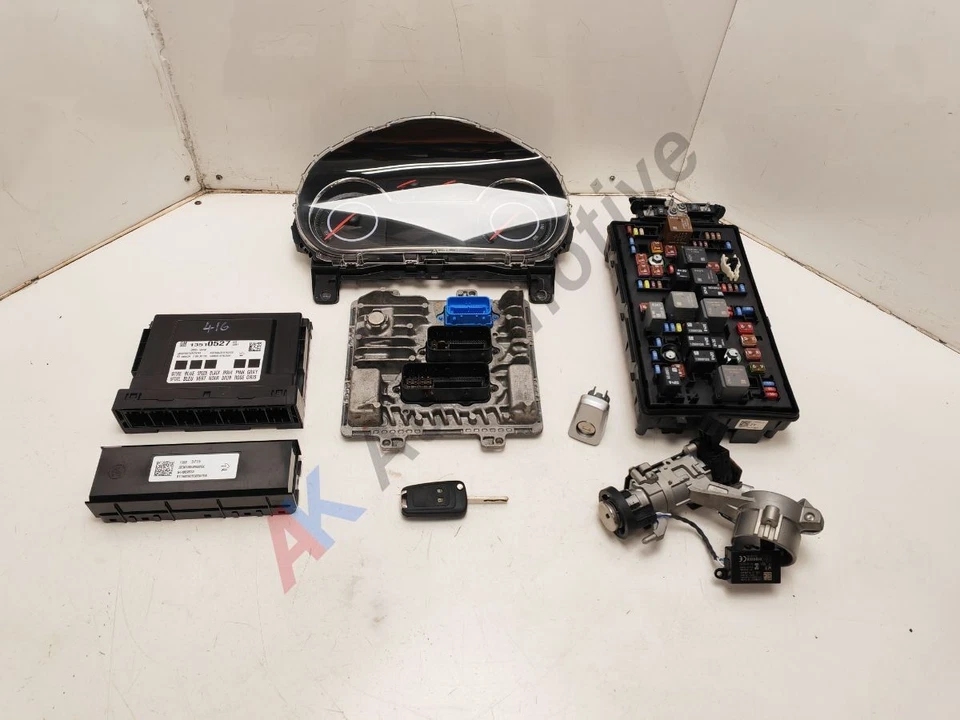 Vauxhall Insignia A MK1 16-17 Engine ECU Lock Set B20 DTH 2.0 Diesel 55494205 - Image 1 of 4