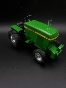 1/16 scale 4230 John Deere Garden Puller pulling tractor - Picture 1 of 5