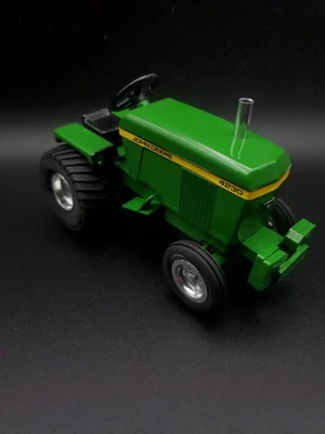 1/16 scale 4230 John Deere Garden Puller pulling tractor - Image 1 of 4