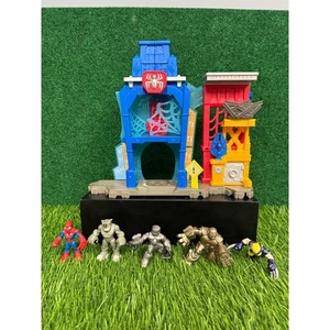 Juego Marvel 2016 Spiderman Web Quarters con figuras - Imagen 1 de 11