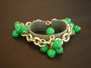 Pulsera Modernista Mediados de Siglo Vintage Hecha en Francia Brazaletes Verdes - Imagen 1 de 4