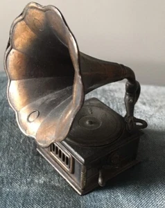Novelty Miniature Gramophone Player Pencil Sharpener By Play Me Made In Spain - Picture 1 of 6