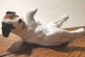 Statuina VINTAGE ROYAL DOULTON Jack Russell cucciolo cane che gioca sulla schiena HN1098 - Foto 1 di 10