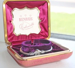 VNTG Benrus Embraceable Ladies Wrist Watch 1/10 10K GF Band & Presentation Box - Picture 1 of 14