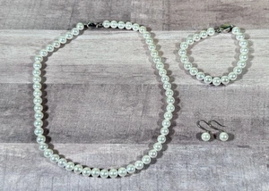 Set aus Kunstperlen aus Halskette, Armband und Ohrringen 925 Silber - Bild 1 von 5