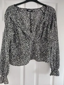 box 1070 ladies top misguided size 18 black white mix long sleeves polyester - Picture 1 of 6