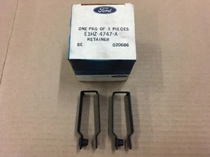 NOS Ford F600 F700 Truck Axle Seal Retainer Clips E1HZ-4747-A - Picture 1 of 3