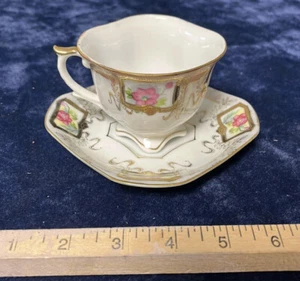 VTG Teacup and Saucer - Picture 1 of 3