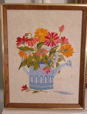 Cuadro enmarcado bordado crewel vintage 12” X 15” flores margarita años 70 leer Foto 1 de 4