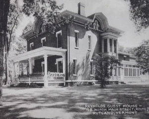 Postkarte Reynolds Guest House Rutland Vermont Straßenansicht altes Foto Main St RPPC - Bild 1 von 3