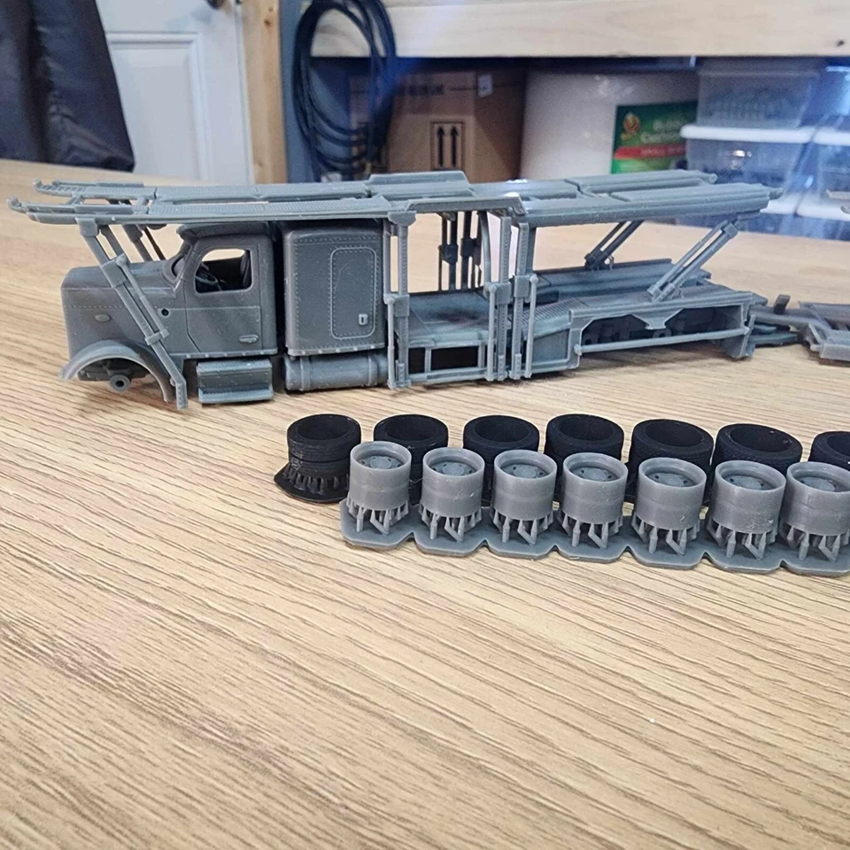 1/64 Peterbilt 589 kit portacarros   Foto 1 de 4