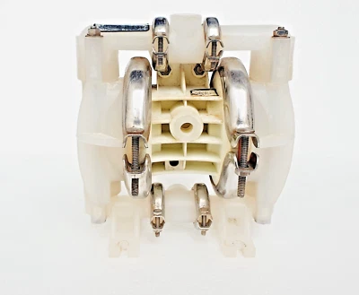 WILDEN P1 Diaphragm Pump 1/2" Plastic AODD pump - Image 1 of 4
