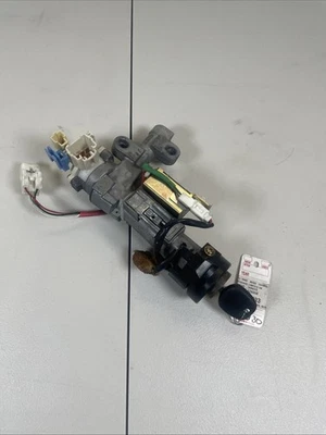 2001-2007 TOYOTA SEQUOIA ЗАМОК ЗАЖИГАНИЯ ЦИЛИНДР В СБОРЕ С КЛЮЧАМИ OEM 45020-34-3 - Изображение 1 из 4