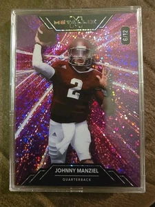 2025 Wild Card Metallix Pink/Purple Glitter Johnny Manziel 6/12 - Bild 1 von 3