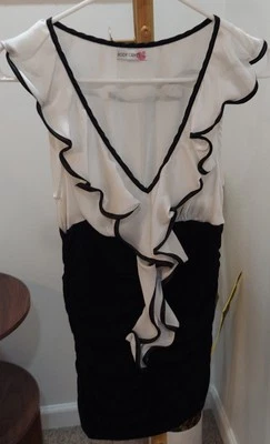 Mini Vestido Body Central Para Mujer M Volantes Acanalado Blanco y Negro Bodycon Y2k Años 80 Foto 1 de 4