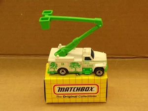 VINTAGE MATCHBOX SUPERFAST MB33 UTILITY TRUCK W/ BUCKET - NEW OLD STOCK ! - Picture 1 of 5
