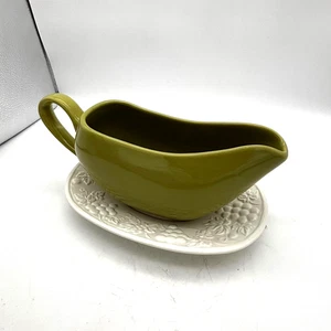 Vintage Signature Japan weiß Blumen ovaler Teller mit grüner Keramik Sauciere - Bild 1 von 6