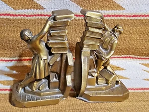 FANTASTIC K&O KRONHEIM & OLDENBRUSH The Struggling Librarian 6" BOOKENDS SIGNED - Picture 1 of 9