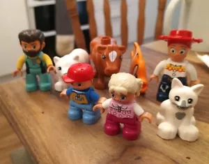 8 ASSORTED LEGO DUPLO FIGURES NEMO CLOWN FISH JESSIE POLAR BEAR COW CAT NICE AA - Picture 1 of 4