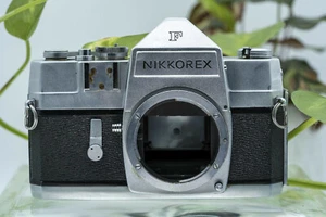 WORKING - Nikon Nikkorex F 35mm Film SLR Camera - #401856 - Copal Square Shutter - Picture 1 of 7