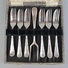 Pastry Cake Forks. Silver plated set x 6. Bow & Ribbon Pattern. Case/Box Vintage