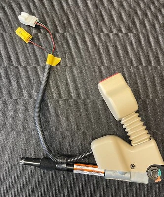 Honda Civic 2006 2007 2008 2009 2010 2011 4 puertas hebilla de cinturón de seguridad delantero derecho OEM Foto 1 de 4