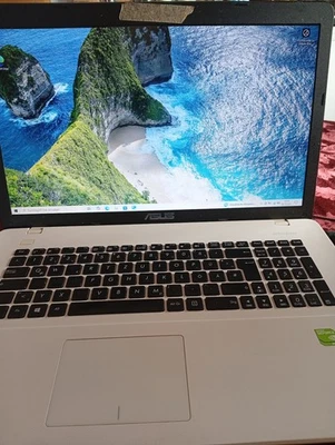 ASUS Notebook 17" F751L weiß neue 1TB Festplatte ohne Akku mit Netzteil u. Maus - Bild 1 von 4