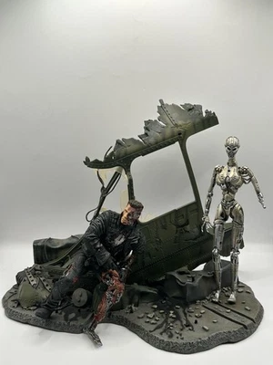 McFarlane Toys Terminator 3 End Battle Diorama 2003 Loose Action Figure Set - Image 1 of 4