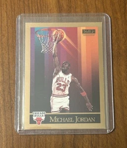 1990-91 SkyBox Michael Jordan Chicago Bulls #41 - Picture 1 of 2