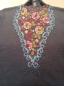 Womens Size L Black W/Beaded Designs On Front Sweater Embellished Beautiful A1 - Picture 1 of 22
