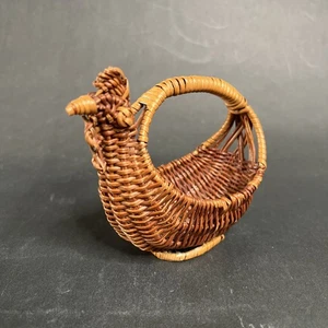 Vintage Rattan/Geflecht Handarbeit Korb Huhn Hahn Ei Griff Bauernhaus 4 Zoll - Bild 1 von 6
