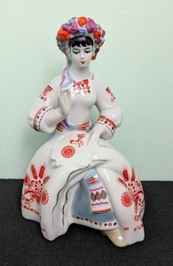 RARE Vintage EMBROIDERER Porcelain figurine: 10" Height, Polonnoe, USSR - Picture 1 of 13
