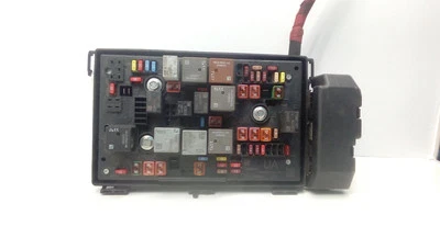 Scatola fusibili Opel Astra J Sports Tourer 13368613 1.69 Diesel 96kw 27708041 - Immagine 1 di 4