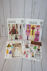 Paquete de 4 patrones de costura sin cortar 11 1/2" ropa para muñeca simplicidad y McCall's - Imagen 1 de 5